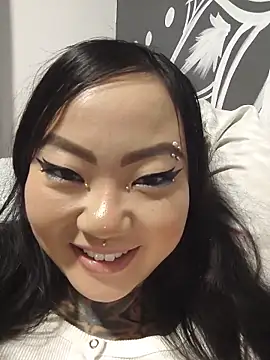 ChinesaTropical's Live XXX Chat