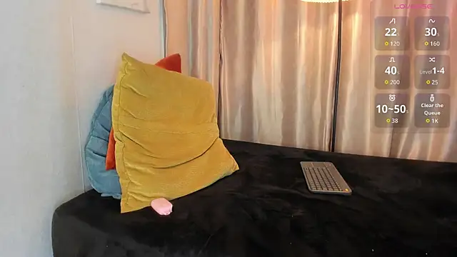 Demian_Hush Pertunjukan Webcam