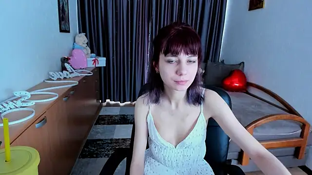 MiniLysii live XXX chat