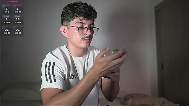 simoon_01's Webcam Show