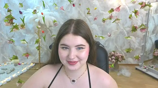 PixelGoddess Adlı Modelin Canlı XXX Sohbeti