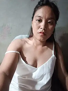 Chat +18 de Alice-567 ao vivo