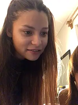 Chatroom XXX en direct de 3littles