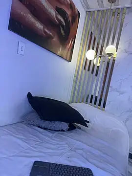Catalinaa01 Adlı Modelin Canlı XXX Sohbeti