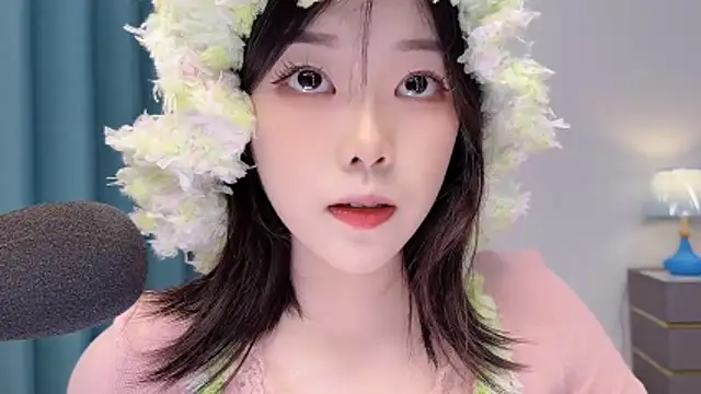 smalldaisy's Live XXX Chat