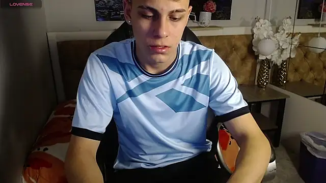Chat XXX en directo de Ethanx18_