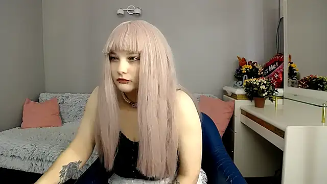 Show modela Estheri na web-kameri