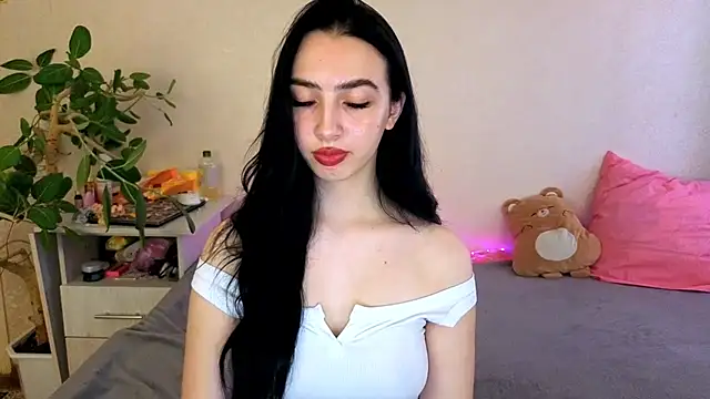 WildKittenX_'s Live XXX Chat