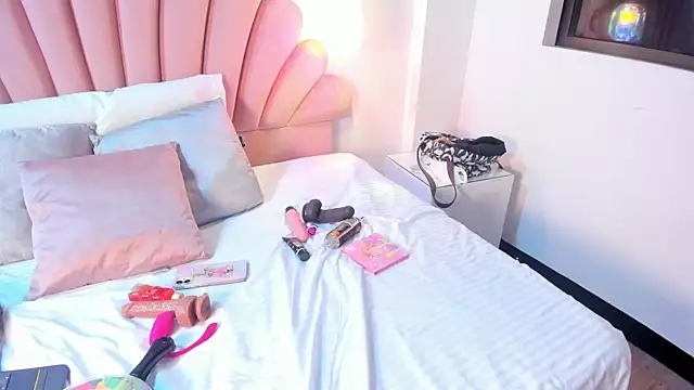 SabrinaVantress 라이브 XXX 채팅