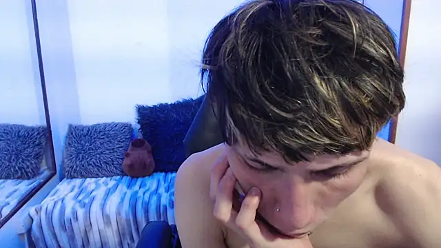 Yao_23 Webcam Show