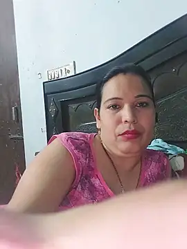 Poojabhabi101's Live XXX Chat