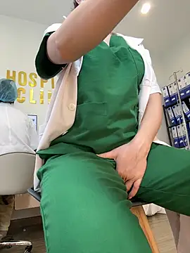 secretly_masturbating Show Webcam