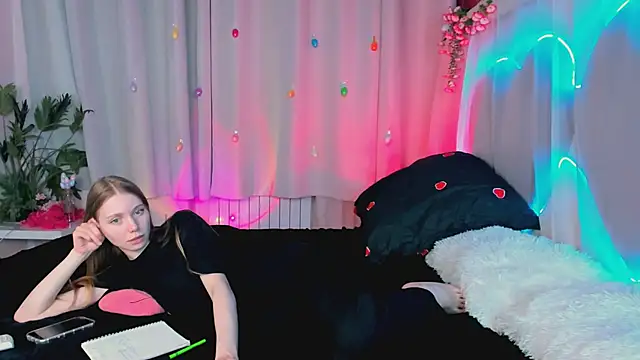lada2k4's Live XXX Chat