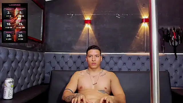 lucassimone_ – Kamerová šou