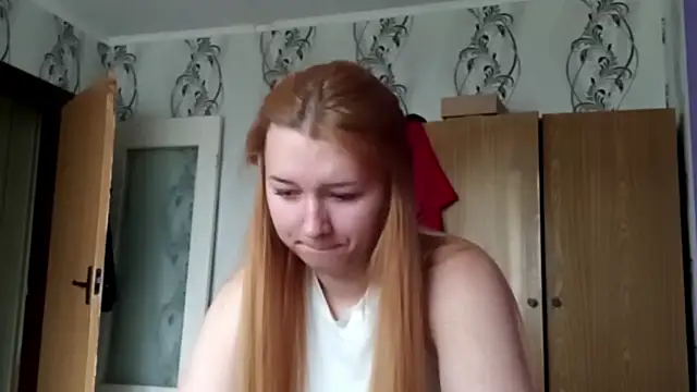 RaeannRoewe's Webcam Show