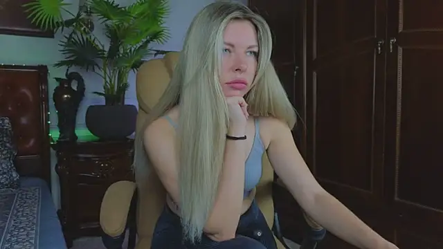 Real_Tini Live XXX Chat