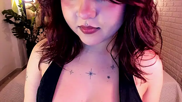 Chatroom XXX en direct de crimson_tati_
