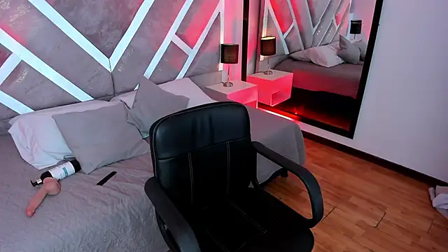Mia_Velez1: απευθείας συνομιλία ΧΧΧ