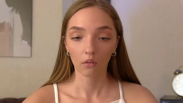 VirginiCruz Adlı Modelin Canlı XXX Sohbeti