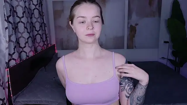 SirenaDoll's Live XXX Chat