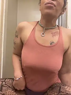 Desirae_Luciano 라이브 XXX 채팅