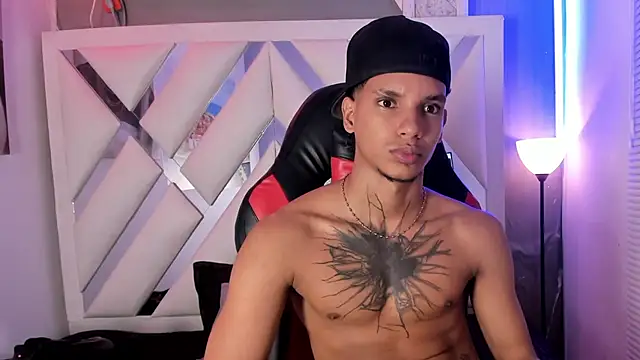 kai_storm77 Webcam Show