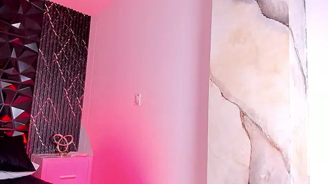 AdharaSweet1_ Adlı Modelin Canlı XXX Sohbeti