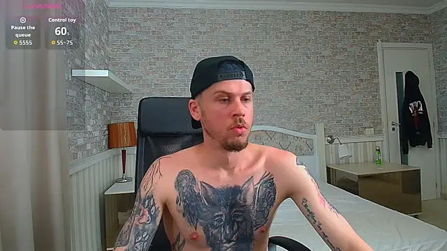 JonahShaw Chat XXX in diretta
