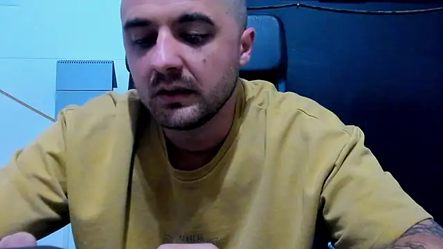 JamesMyerss Adlı Modelin Canlı XXX Sohbeti