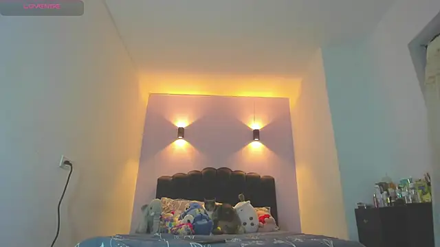 Sofia_Clauss_ Obrolan Langsung XXX