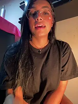 Chat XXX en directo de Linda_Saenz_