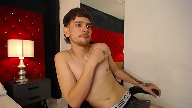 Stefano_MorettiのライブXXXチャット