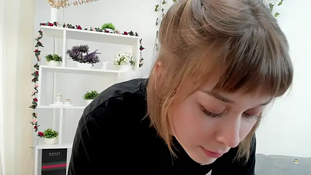 LareeSare Chat XXX live