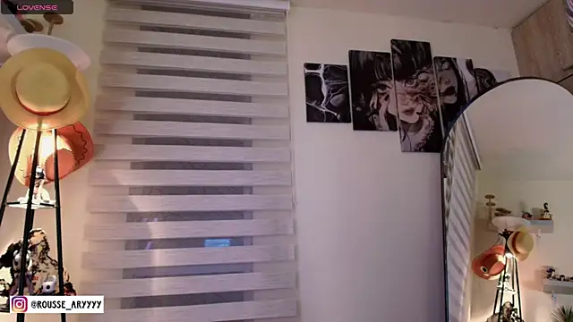 AryRousse Adlı Modelin Canlı XXX Sohbeti