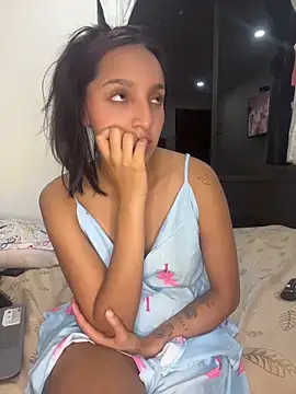 Eve_Ritz Adlı Modelin Canlı XXX Sohbeti