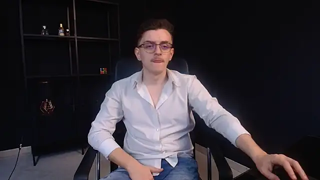 FelixStarkk Adlı Modelin Canlı XXX Sohbeti