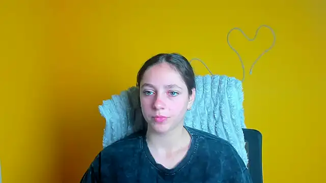 KissMeJulia Adlı Modelin Canlı XXX Sohbeti