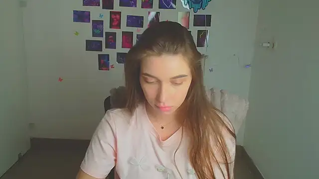 NikaMystic Adlı Modelin Canlı XXX Sohbeti