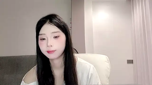 yiyibaby2026 网络视讯表演