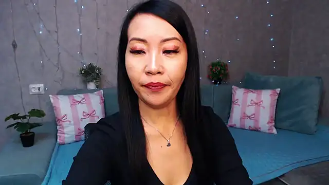 LiaPak Adlı Modelin Canlı XXX Sohbeti