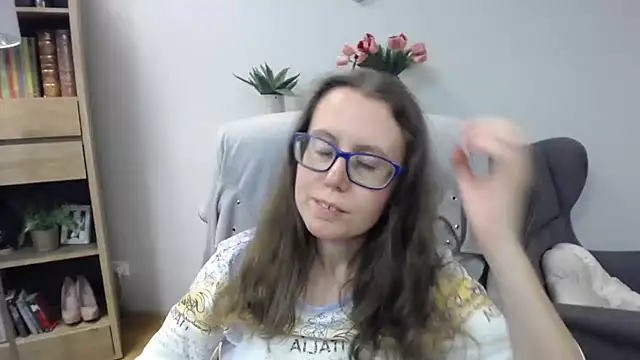sweetxLizzy Adlı Modelin Canlı XXX Sohbeti