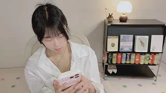 Onechestnutn Live XXX chat