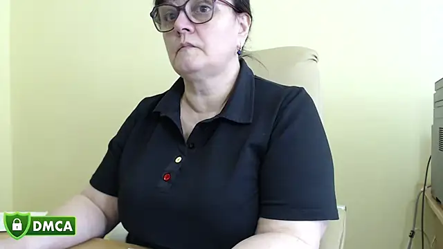 Živý XXX chat BrandiOhNight