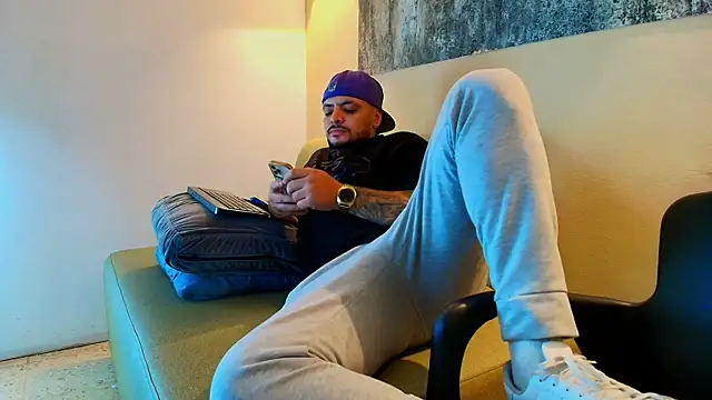 TROY_KIRK – Naživo XXX chat
