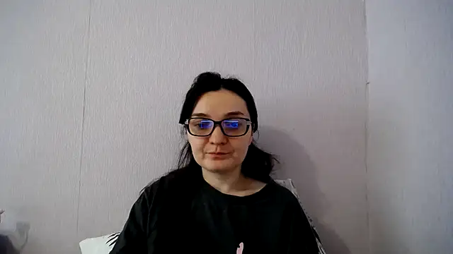 Shiny_gine's Live XXX Chat