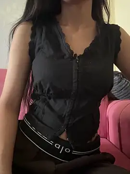 LuxeAura's Live XXX Chat
