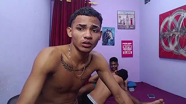 Show modela black_twinks na web-kameri