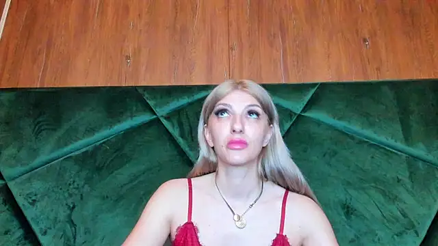 LannaQuinn Chat XXX live