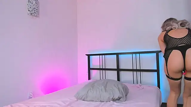 Flora_Ambeers Live XXX-Chat