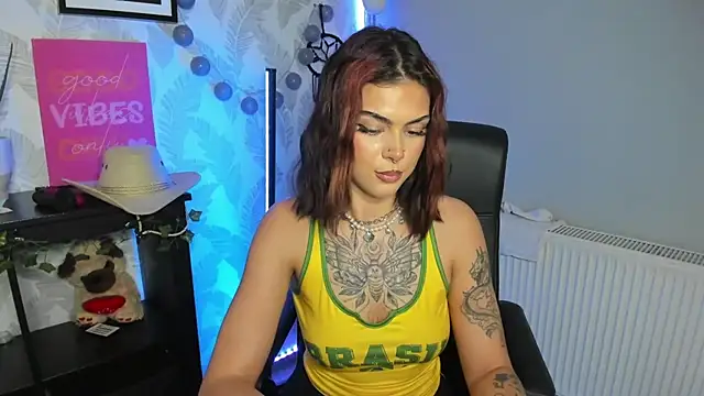 Nova_SIN লাইভ XXX চ্যাট